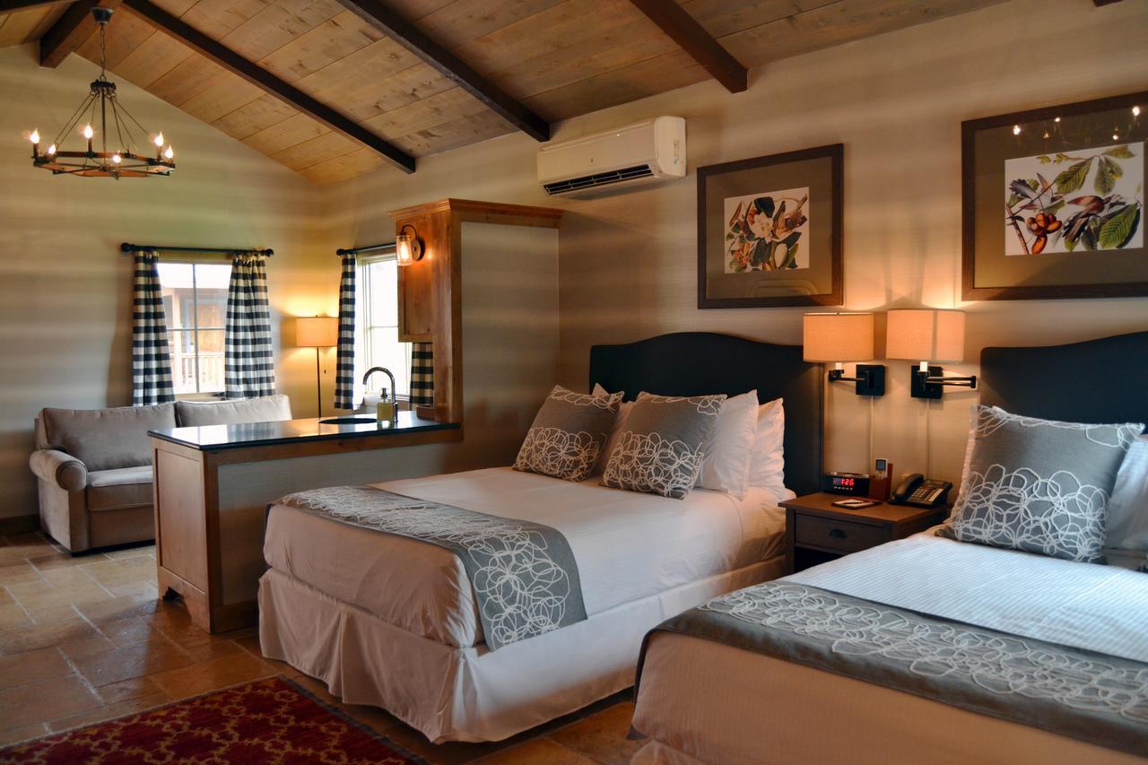 Camp Lucy Hotel ดริปปิง สปริงส์ ภายนอก รูปภาพ
