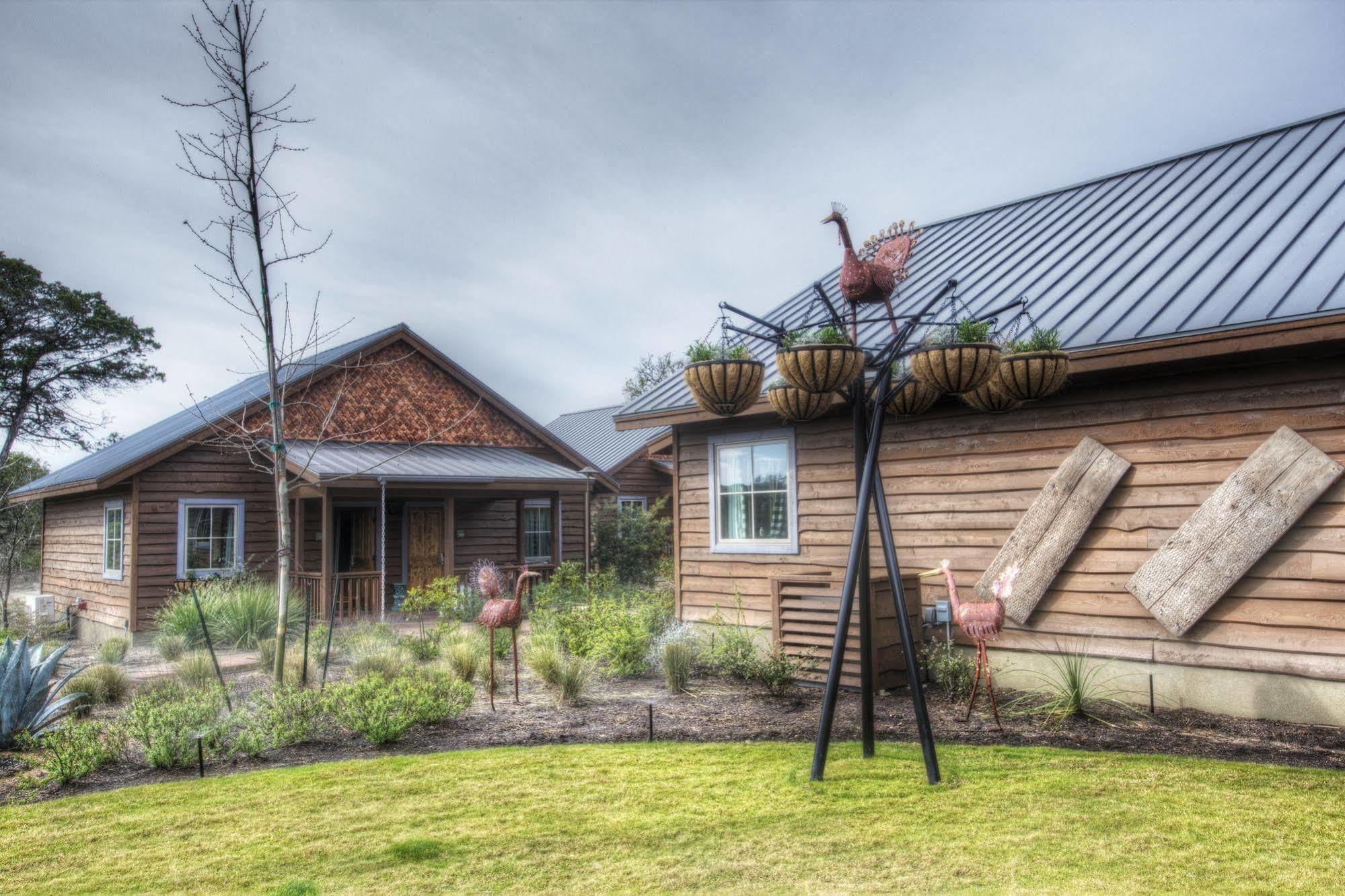 Camp Lucy Hotel ดริปปิง สปริงส์ ภายนอก รูปภาพ