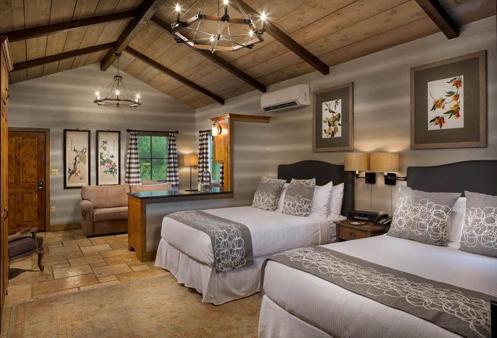 Camp Lucy Hotel ดริปปิง สปริงส์ ภายนอก รูปภาพ